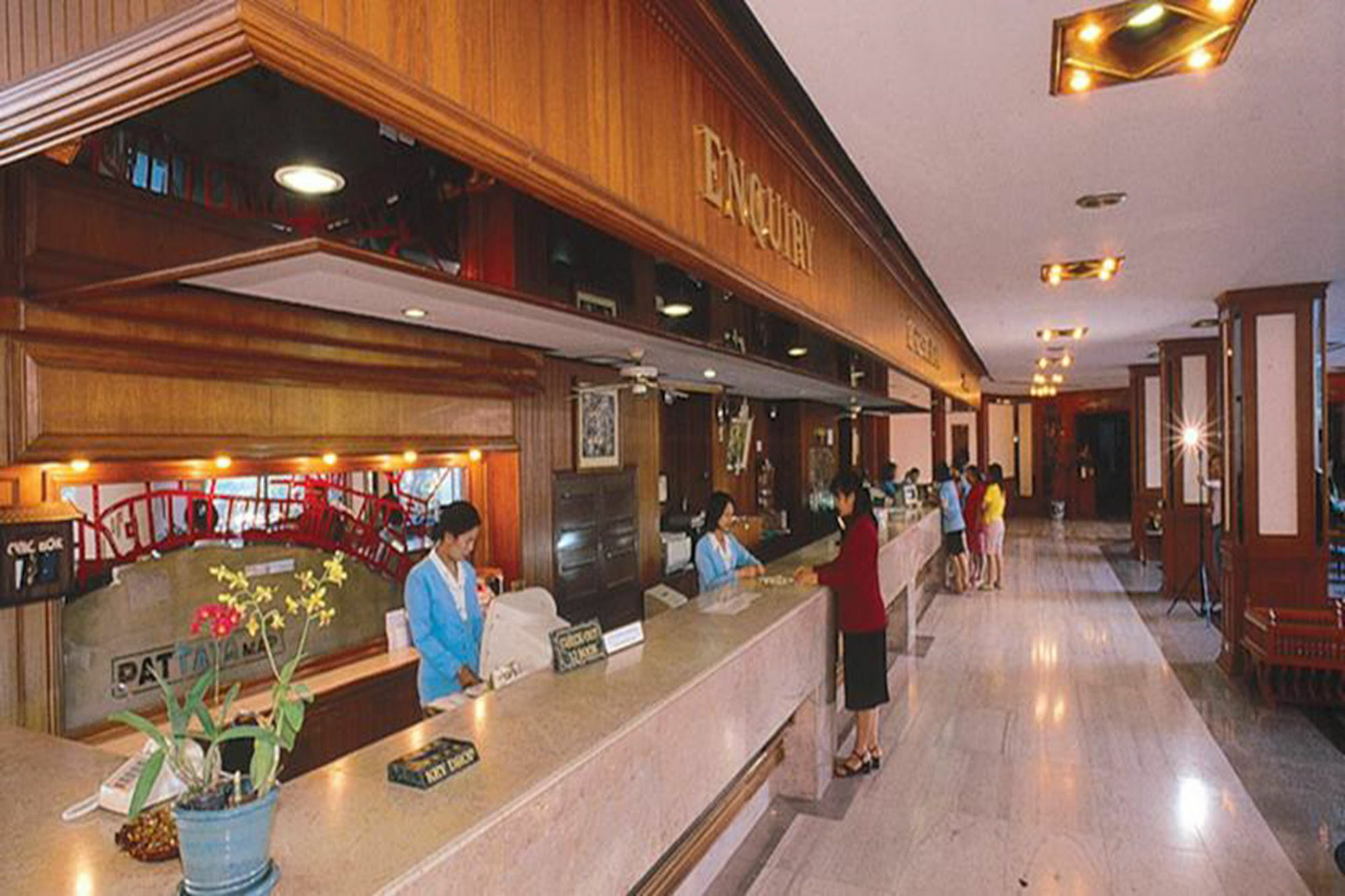 皇宫酒店 芭達亞 外观 照片